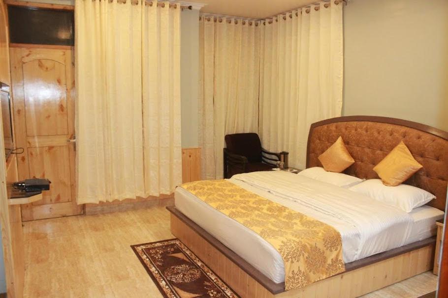 Hotel Bodh International Manali  Ngoại thất bức ảnh